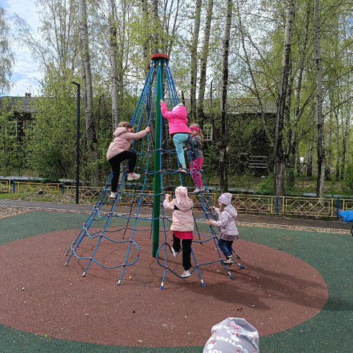 Лето – это самое благодатное время года Лето – это самое благодатное время года.